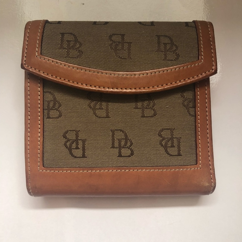 Dooney and Bourke wallet